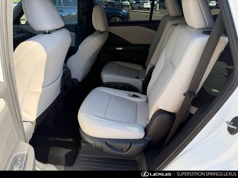 Certified 2025 Lexus TX 350 FWD w/ Technology Package image 27