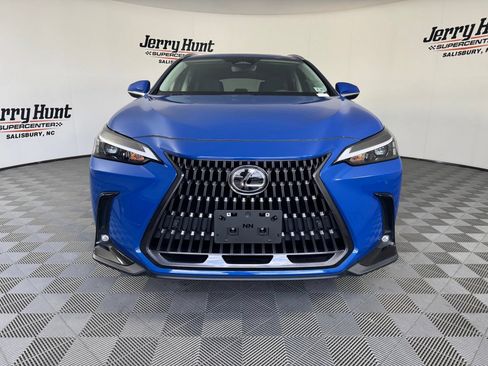 Used 2025 Lexus NX 250 FWD w/ Accessory Package (Z2) image 5