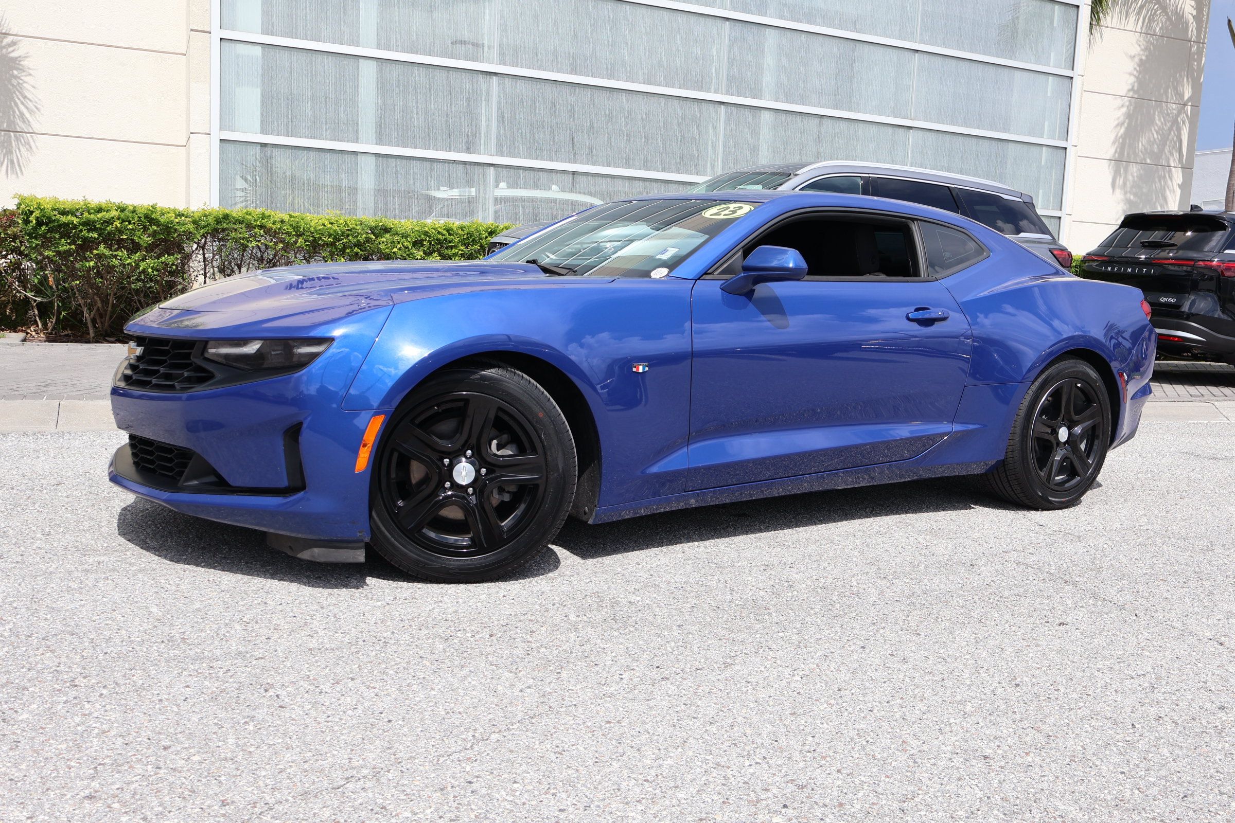 Used 2023 Chevrolet Camaro LT RWD image 1