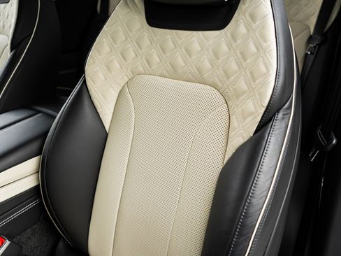 Used 2023 Bentley Continental GT Azure image 29