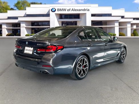 Used 2023 BMW 530e xDrive w/ Executive Package AWD/4WD image 5