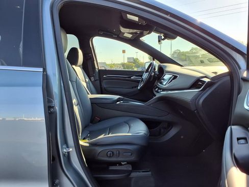 Used 2023 Buick Enclave Essence FWD image 27