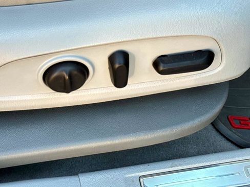 Used 2018 GMC Acadia SLT w/ LPO, Protection Package image 8