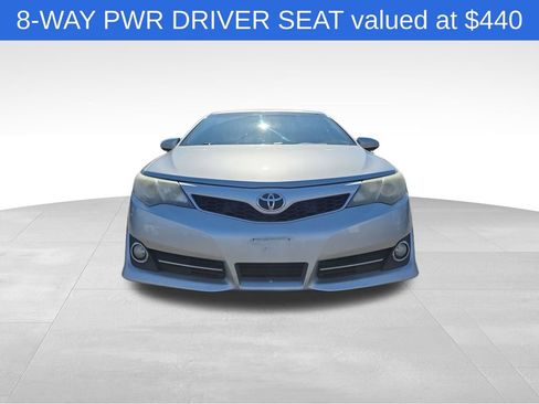 Used 2012 Toyota Camry SE FWD image 3
