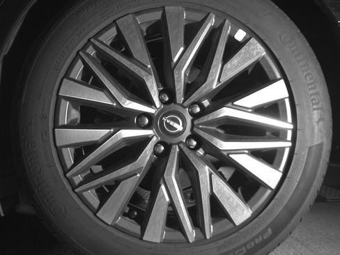 Used 2025 Nissan Altima 2.5 SV FWD image 14