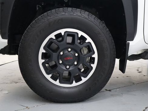 Used 2024 Toyota Tacoma TRD Off-Road w/ TRD Off Road Premium Package AWD/4WD image 9