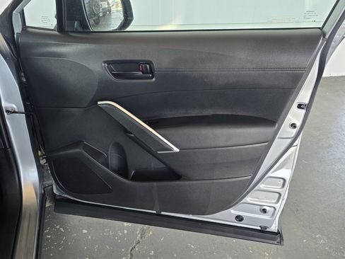 Used 2023 Toyota Corolla Cross LE image 18