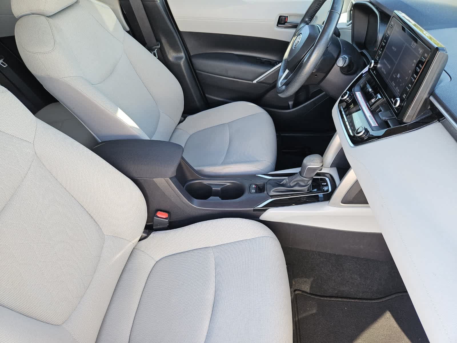 Used 2022 Toyota Corolla Cross LE FWD image 8