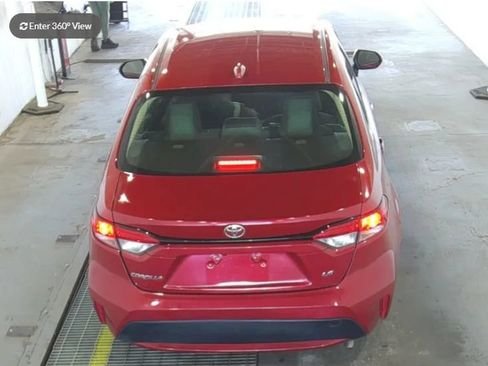 Used 2021 Toyota Corolla LE FWD image 4
