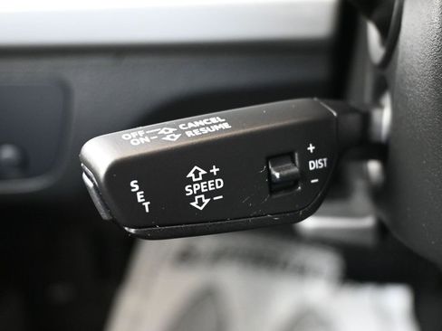 Certified 2025 Audi Q5 2.0T Premium w/ Convenience Plus Package image 30