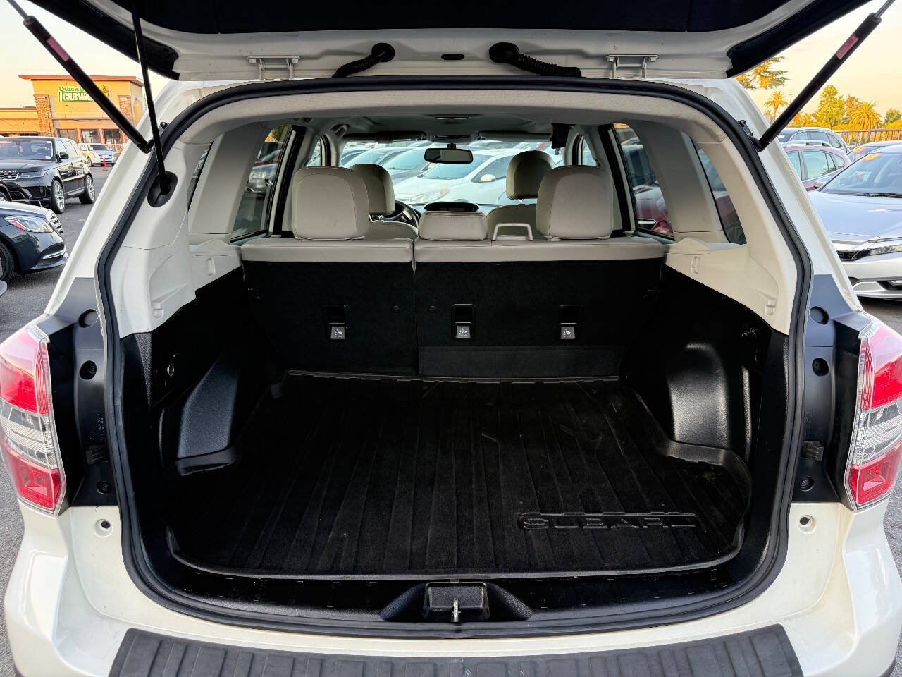 Used 2016 Subaru Forester 2.5i Limited AWD/4WD image 14