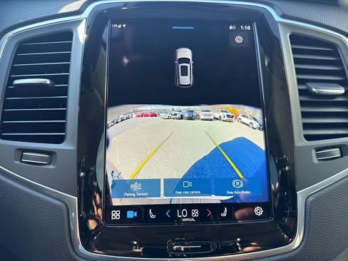 Used 2024 Volvo XC90 B5 Core image 23