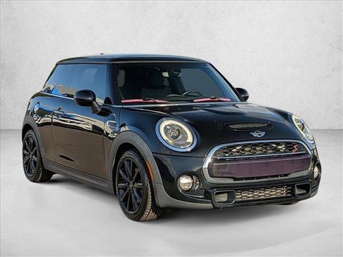 Used 2018 MINI Cooper S image 3