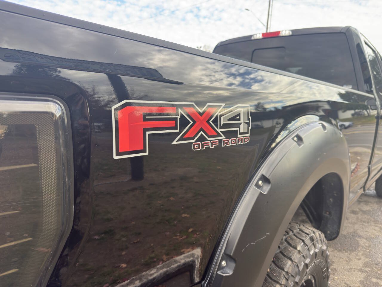 Used 2017 Ford F350 Lariat w/ FX4 4x4 Off Road Package image 9