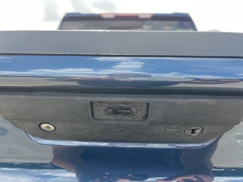 Used 2021 Chevrolet Silverado 1500 LT Trail Boss w/ Convenience Package II image 8