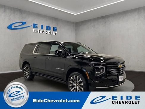 New 2026 Chevrolet Suburban High Country AWD/4WD image 1