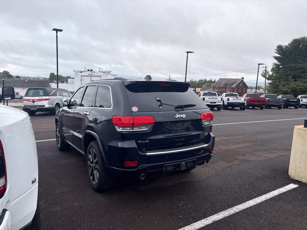 Used 2017 Jeep Grand Cherokee Overland AWD/4WD image 3