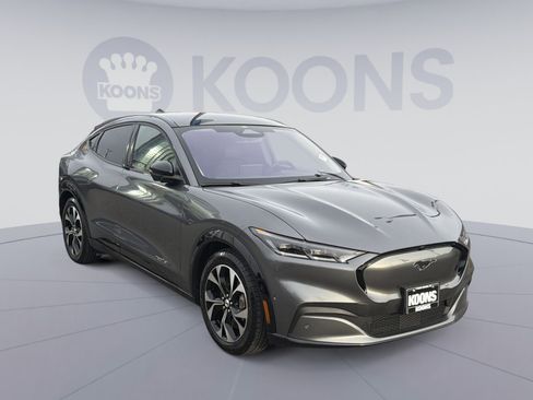 Used 2021 Ford Mustang Mach-E Premium image 10