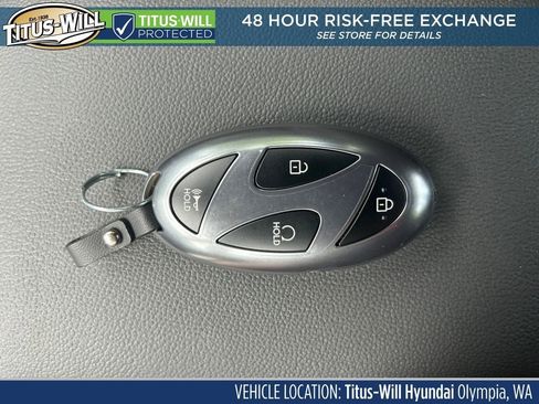 New 2025 Hyundai Elantra SEL image 33