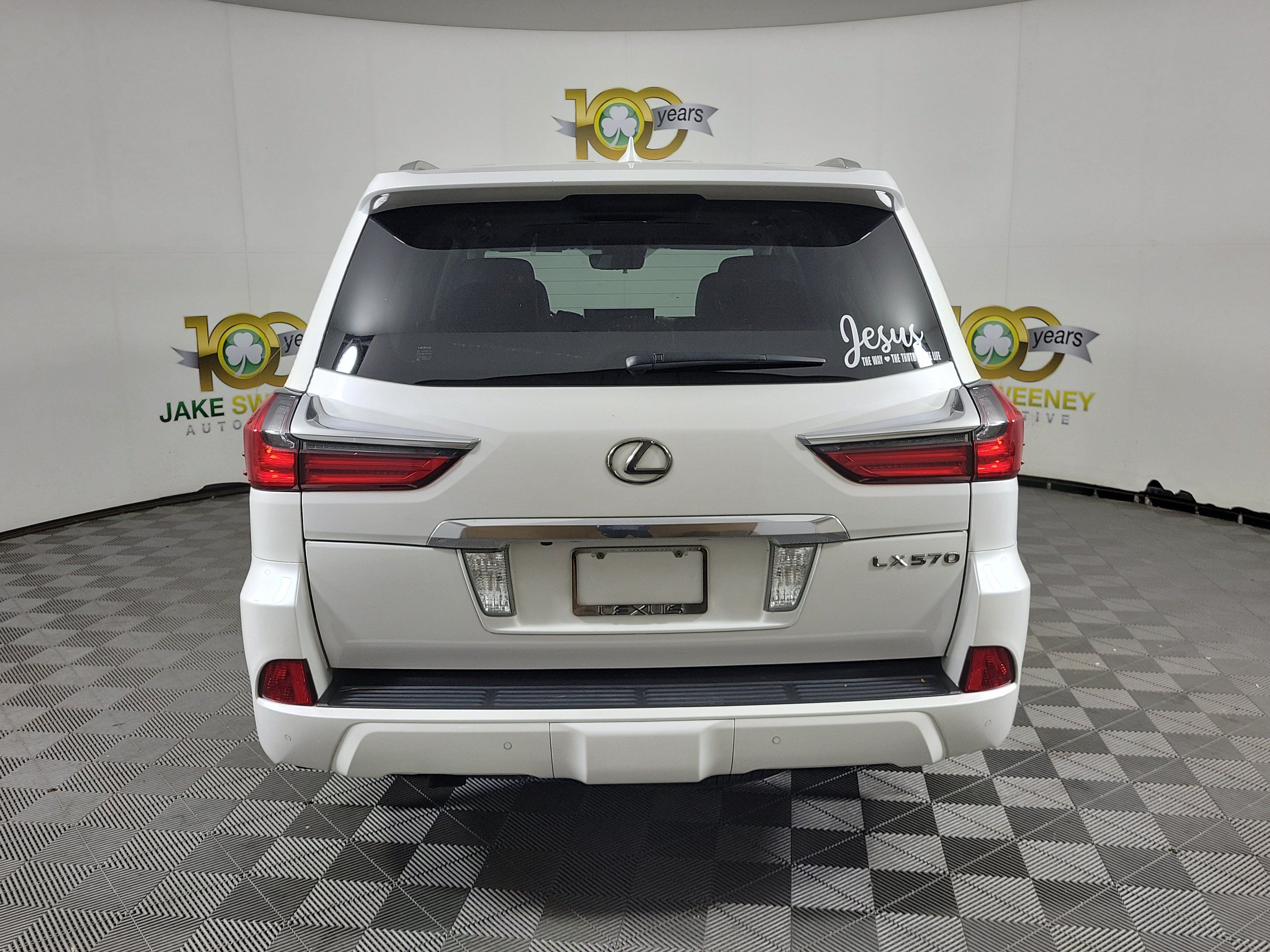 Used 2017 Lexus LX 570 4WD w/ Luxury Package image 3