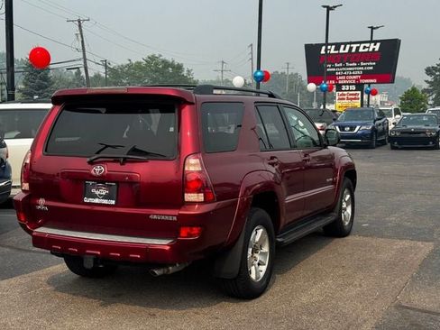 Used 2005 Toyota 4Runner SR5 AWD/4WD image 5