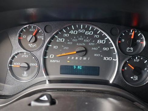 New 2025 Chevrolet Express 2500 w/ Communications Package image 25