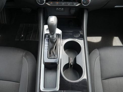 Used 2024 Nissan Altima 2.5 SV FWD image 20