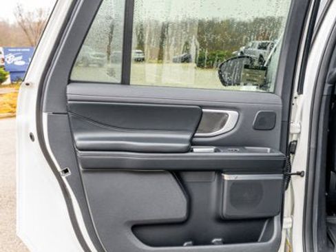 New 2025 Ford Expedition Max Platinum w/ Stealth Performance Package image 19