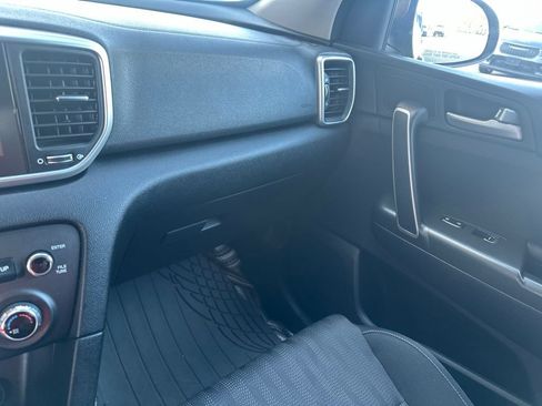 Used 2020 Kia Sportage LX FWD image 14