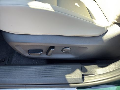 New 2026 Nissan Rogue SV AWD/4WD image 15
