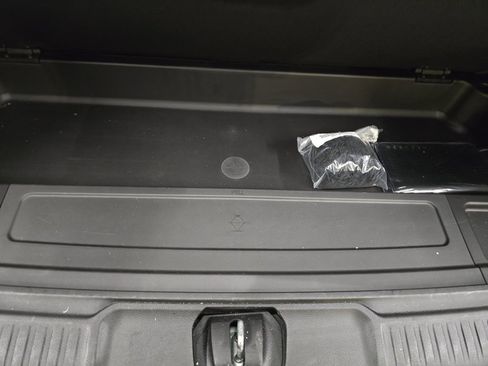 Used 2024 Jeep Wagoneer Series II w/ Flexible Seating Group image 43