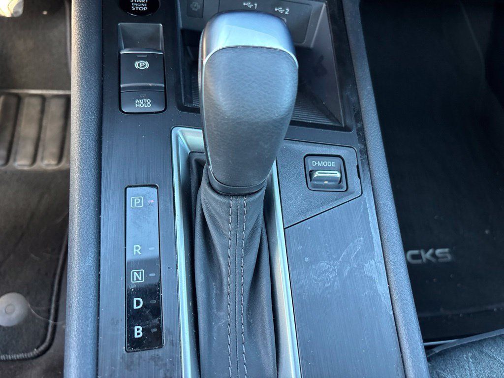 Used 2026 Nissan Kicks SV FWD image 24
