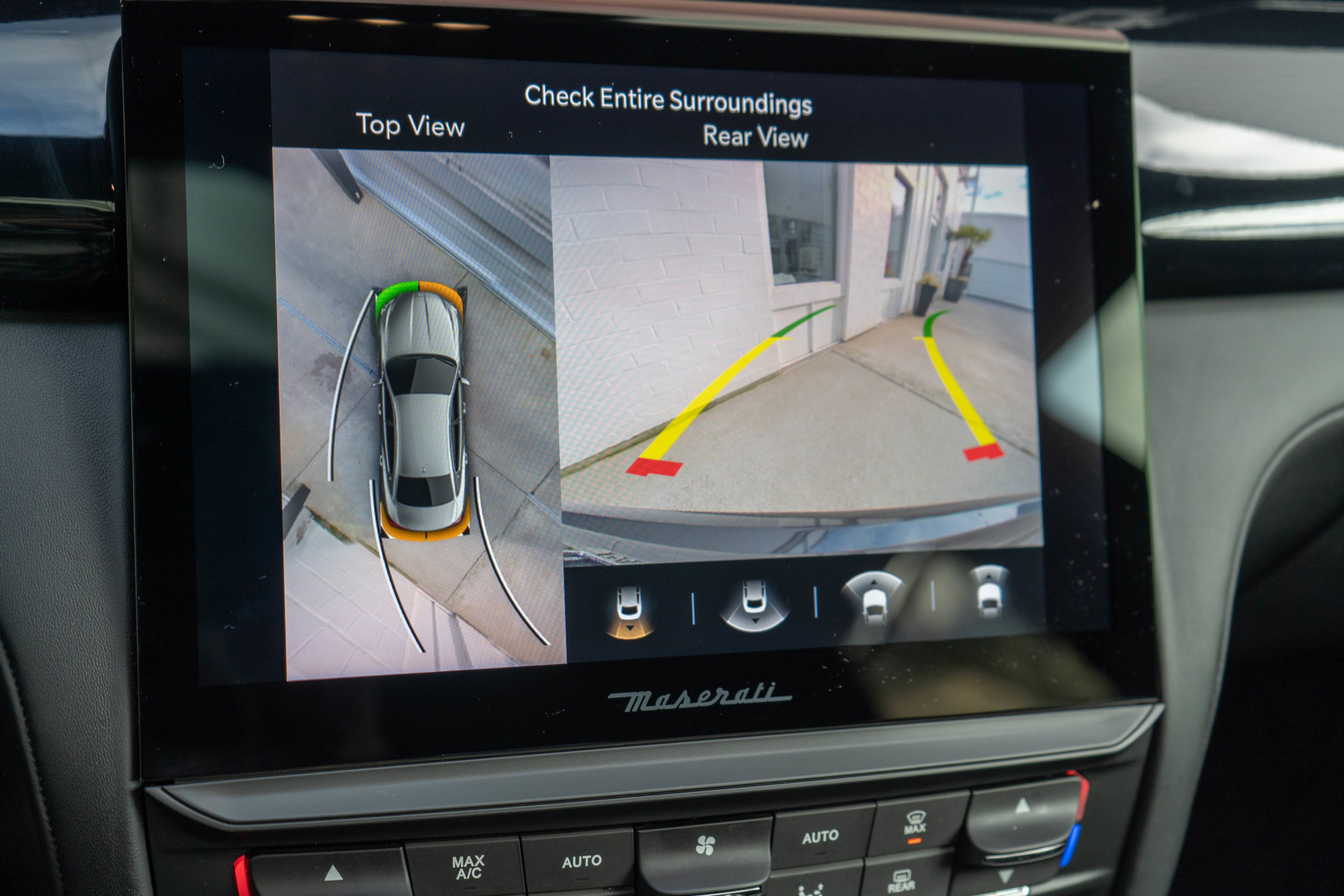 Used 2021 Maserati Quattroporte Trofeo RWD image 18