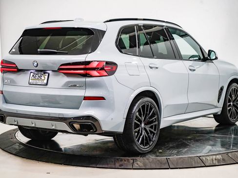 Used 2024 BMW X5 xDrive40i w/ M Sport Package image 4