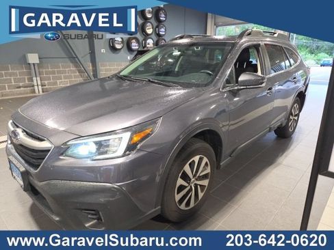Used 2022 Subaru Outback Premium AWD/4WD image 1