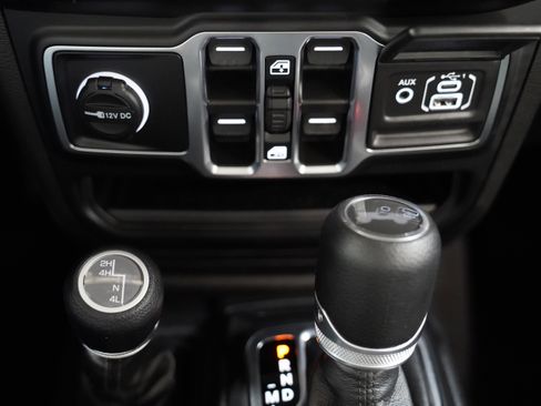 Certified 2023 Jeep Wrangler Freedom Edition image 30