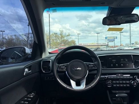 Used 2022 Kia Sportage EX image 8