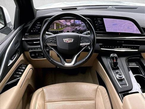 Used 2023 Cadillac Escalade Premium Luxury w/ Performance Package AWD/4WD image 7
