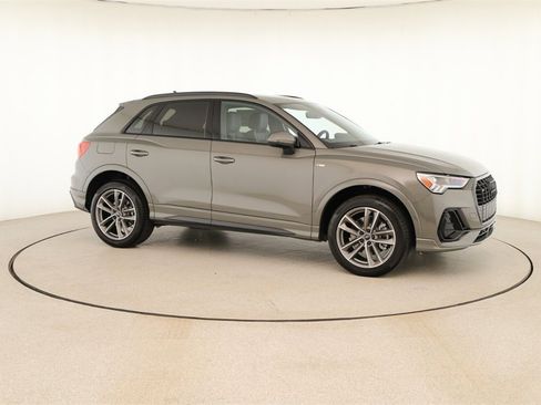 New 2025 Audi Q3 2.0T Premium image 9