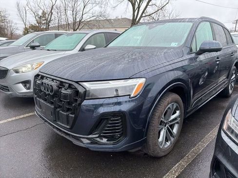 Used 2025 Audi Q7 2.0T Premium Plus w/ Premium Plus Package image 2