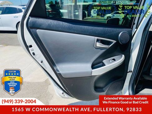Used 2013 Toyota Prius Three FWD image 26
