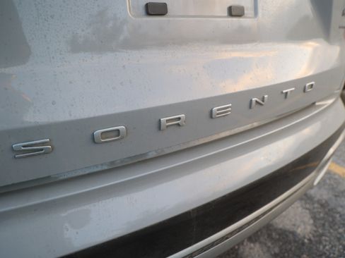 Used 2022 Kia Sorento SX AWD/4WD image 12