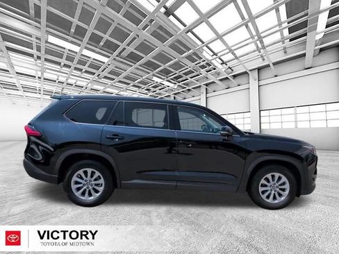 Used 2024 Toyota Grand Highlander AWD image 2