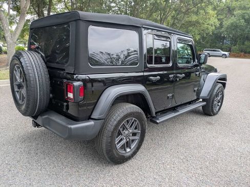 Used 2024 Jeep Wrangler Unlimited Sport AWD/4WD image 3