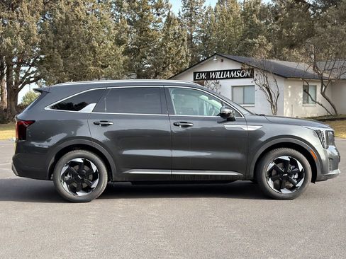 New 2026 Kia Sorento EX w/ EX Premium Package AWD/4WD image 3