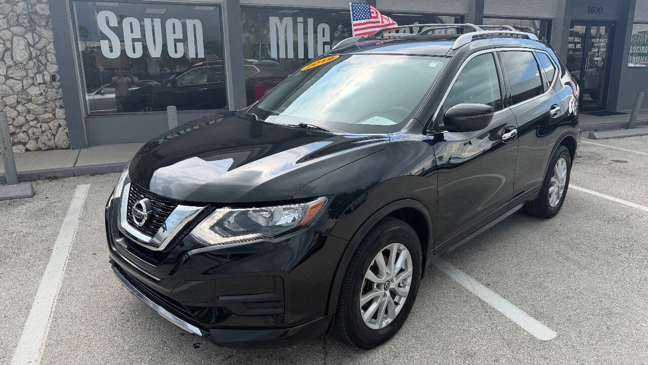 Used 2019 Nissan Rogue SV FWD image 1
