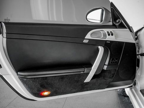 Used 2011 Porsche 911 Turbo image 12