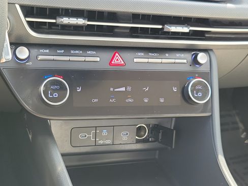 Used 2025 Hyundai Sonata SEL FWD image 28