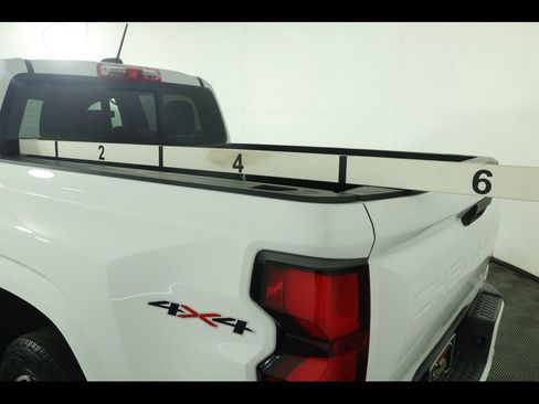 Used 2023 Chevrolet Colorado LT w/ LT Convenience Package III AWD/4WD image 13
