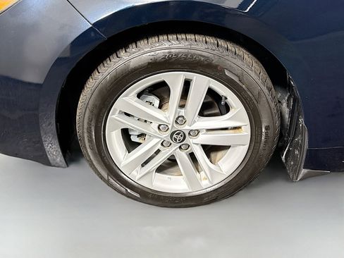 Used 2021 Toyota Corolla SE FWD image 38